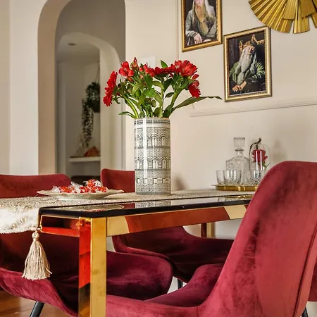 Gryffindor Tower Apartment Bucharest