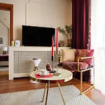 Apartment Gryffindor Tower Bucharest